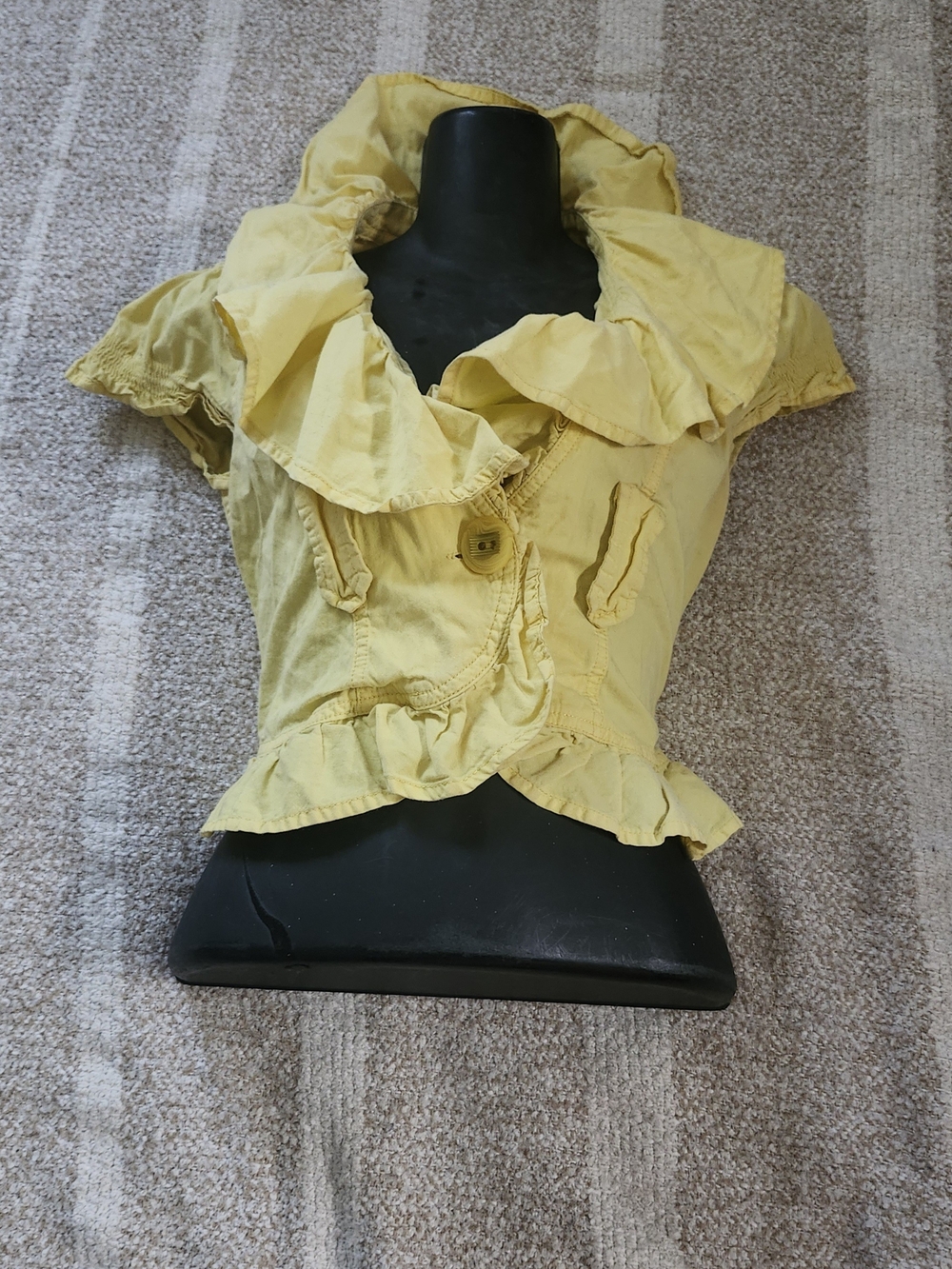 the Clothing Company Cotton Ruffle Blouse in Yellow Size Small